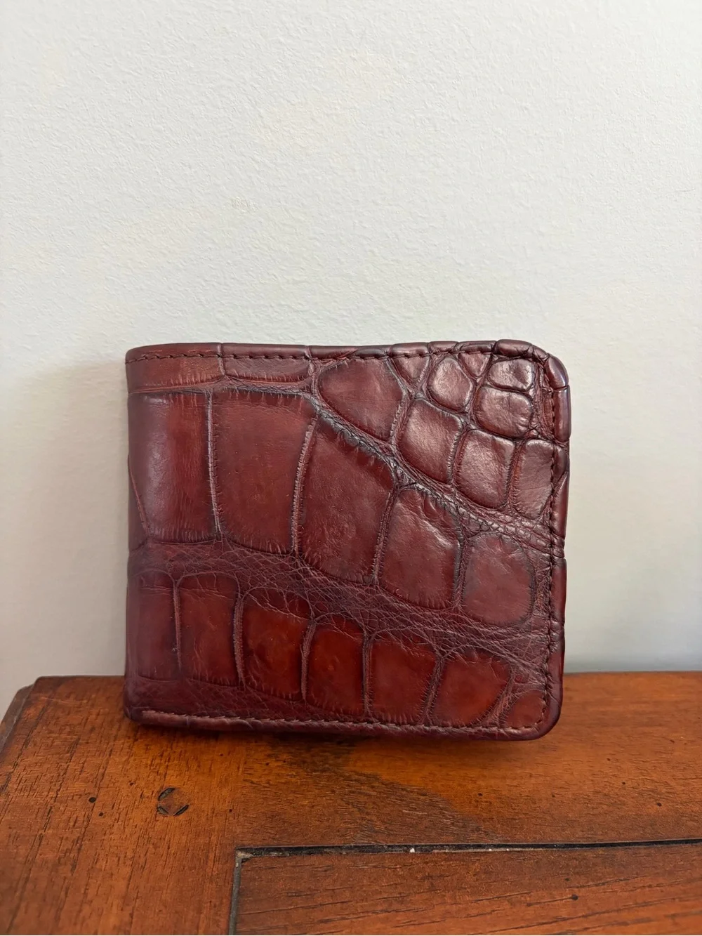 TECOVAS ALLIGATOR BILLFOLD WALLET COLOR: WALNUT